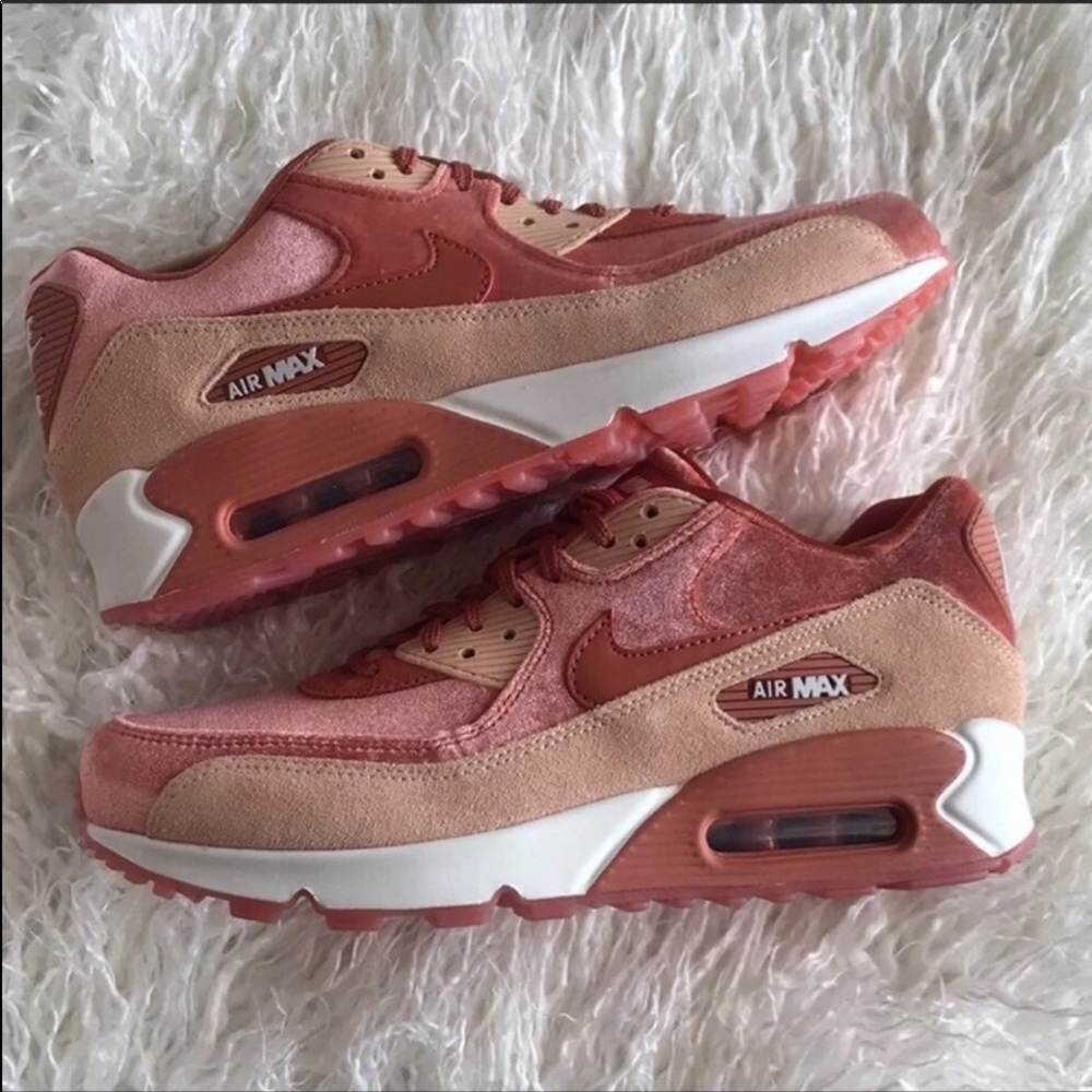 NWT Nike Air Max 90 LX Peach - Picture 8 of 8